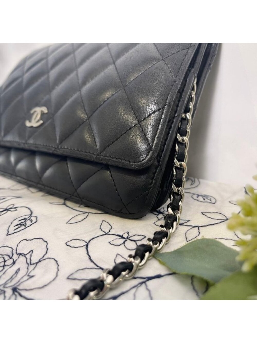 Chanel Chain Wallet Black Quilted - Picture 5 of 14